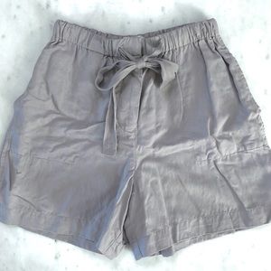 Aritzia gray shorts